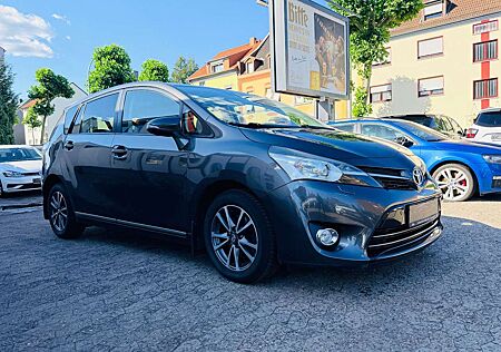 Toyota Verso 2.0 D-4D Life Kamera Pano Temp PDC SHZ AHK