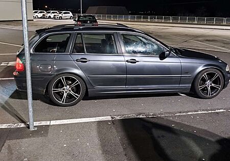 BMW 320i 320 touring