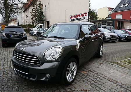 Mini ONE Countryman mit Schiebe/Panoramad.