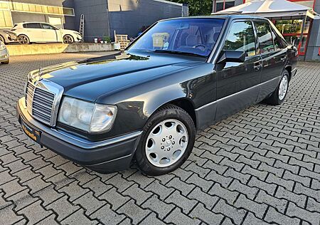 Mercedes-Benz E 230 H-Zulassung Oldtimer, Automatikgetriebe,SD,Tuv Neu