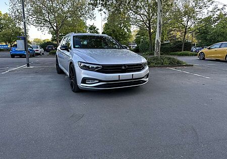 VW Passat Variant Volkswagen Elegance 4Motion
