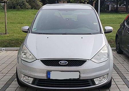 Ford Galaxy 2.0 TDCi DPF Aut. Ghia