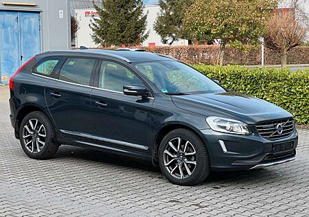 Volvo XC 60 XC60 XC-60 Summum AWD*1.Hand*Kamera*Vollaust