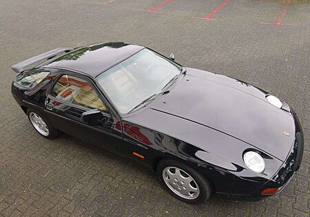 Porsche 928 GT