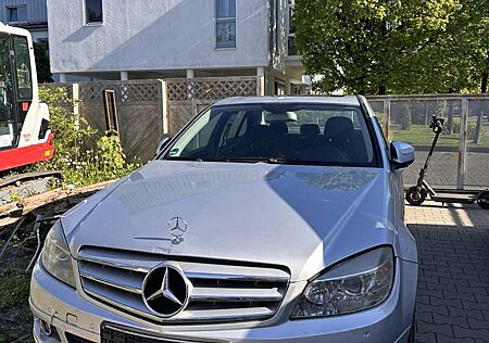 Mercedes-Benz C 220 CDI Automatik.temp. stzhz. navi.