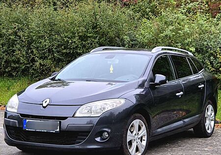 Renault Megane Grandtour TCe 130 Dynamique mit Extras