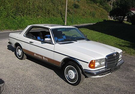 Mercedes-Benz 230 230CE**H-Zul.**SSD-elekt.**Schalter**Sitzh.**