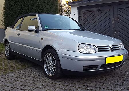 VW Golf Cabriolet Volkswagen Golf IV Cabrio.1-Hand. Automatic. Klima. Leder.
