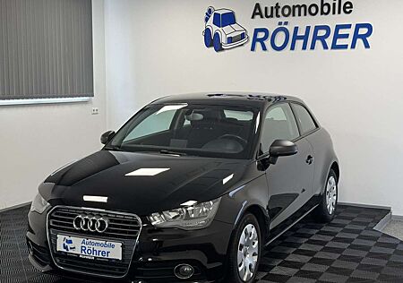 Audi A1 1.6 TDI Attraction 1.Hand Sitzheiz. Einparkh.