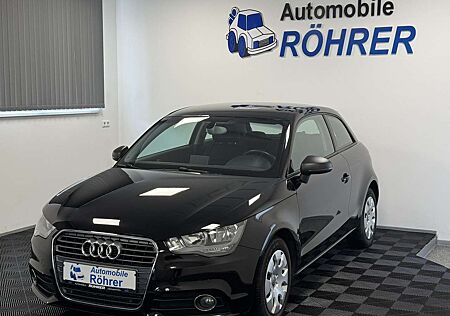 Audi A1 gebraucht kaufen Audi A1 1.6 TDI Attraction 1.Hand Sitzheiz. Einparkh.