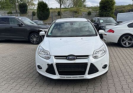 Ford Focus Turnier 1.0 EcoBoost Start-Stopp-System Trend