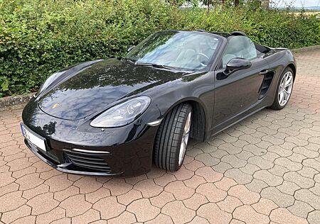 Porsche Boxster 718 , APPROVED