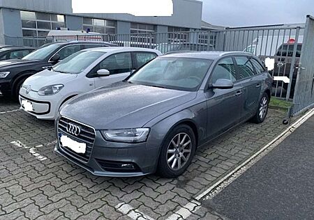 Audi A4 Attraction Xenon PDC 6 GANG Scheckh. Dt. Fahrzeug