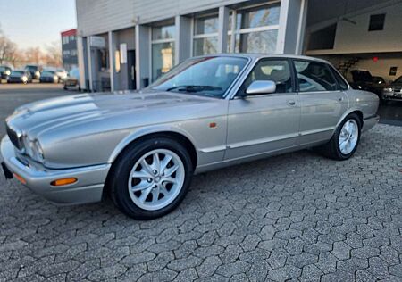 Jaguar XJ8 3,2 Super Optik