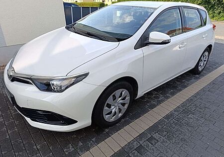 Toyota Auris 1.33 Dual-VVT-i Touring Sports