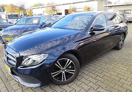 Mercedes-Benz E 220 d T-Modell Avantgarde *PANO *LED *KAMERA *AHK