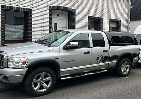 Dodge RAM 1500, 5,7L Hemi, 4x4, AHK, Hardtop