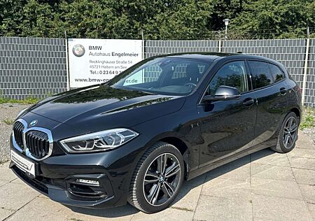 BMW 118 i Sport Line Navi HUD 17'' LED Komfortzugang