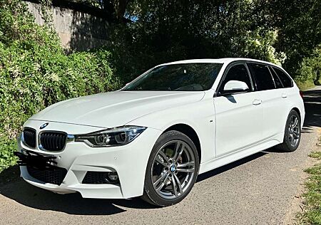BMW 330d 330 M-Sport, xDrive, AHK, Shadowline, Panoramad.