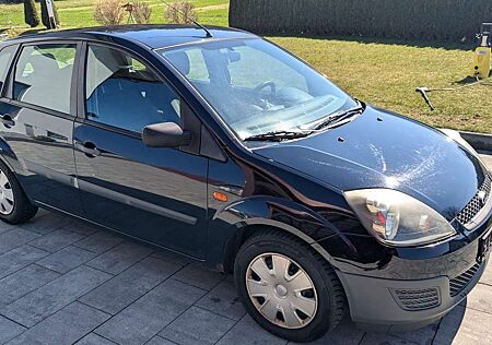 Ford Fiesta TÜV neu