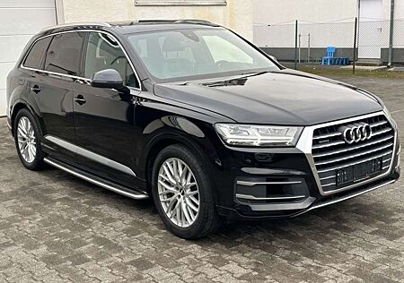 Audi Q7 50 TDI qu. 7-SITZER|VIRTUAL|R.KAM|AHK|PANO