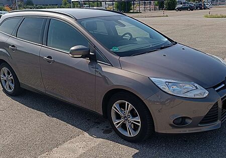 Ford Focus Ecoboost 1.6, SYNC-Edition