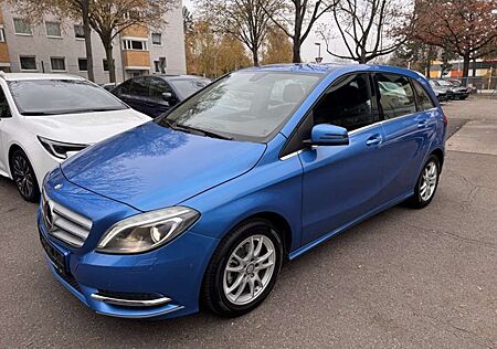 Mercedes-Benz B 180 7G-DCT *NAVI*BI-XENON*SITZHZNG*PARK-PAKET*