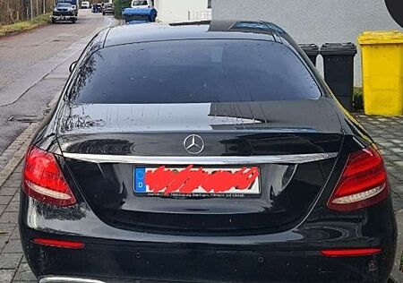 Mercedes-Benz E 300 d T 9G-TRONIC Avantgarde