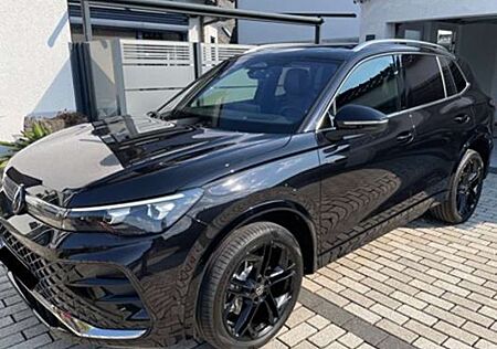 VW Tiguan Volkswagen 2.0 TDI SCR 4MOTION DSG R-Line