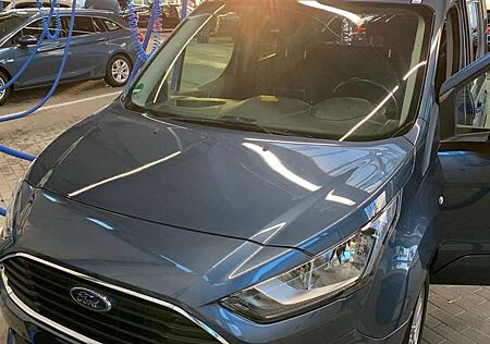 Ford Tourneo Connect Grand 1.5 Titanium