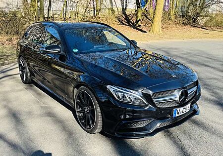 Mercedes-Benz C 63 AMG T Speedshift 7G-MCT