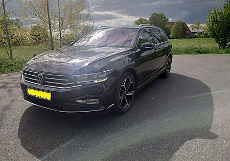 VW Passat Variant Volkswagen 2.0 TDI R-Line