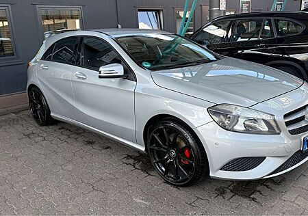 Mercedes-Benz A 180 CDI (BlueEFFICIENCY) 7G-DCT