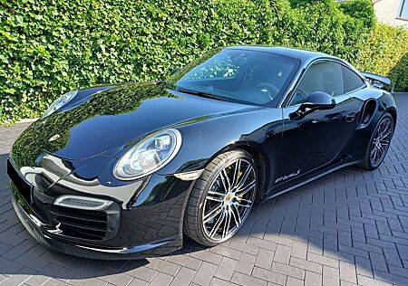 Porsche 991 911 Turbo S Coupe *PCCB*1.Hd.*20Zoll*BOSE*Carbon