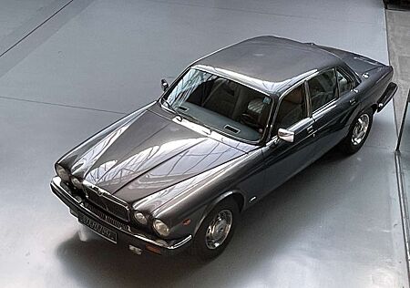 Jaguar XJ12 5,3 HE Sovereign