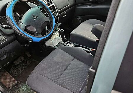 Mitsubishi Space Star 1.6 Automatik Intense