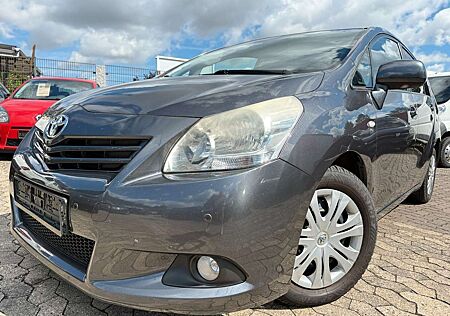Toyota Verso 2.0l D-4D Klimaautomatik,Panorama,AHK,PDC