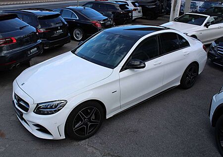Mercedes-Benz C 220 C220d AMG-LINE+KAMERA+NIGHT+WIDESCREEN+AMBIENTE