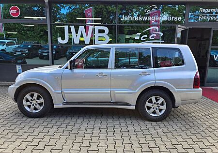 Mitsubishi Pajero 3.2 DI-D Liberty 5Türer TÜV Akk 2,8tonnen