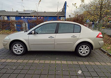 Renault Megane 1.6+Exception