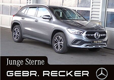 Mercedes-Benz GLA 200 Style AHK LED Kamera Navi e. Heckklappe