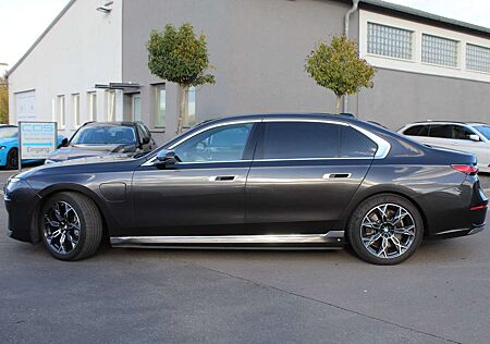 BMW 750 e xDrive Design Pure Excellence+Sky Lounge+Massage