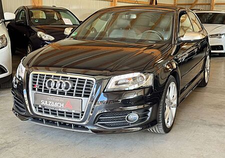 Audi S3 2.0 TFSI quattro/1.HAND/SHZ/NAVI