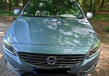 Volvo V60 Diesel D4 Geartronic Summum