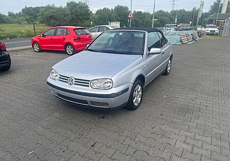 VW Golf Volkswagen 2.0 Trendline Cabriolet