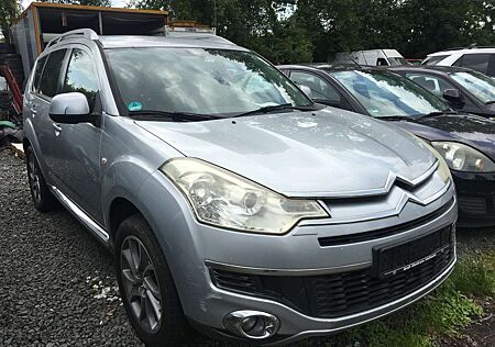 Citroën C-Crosser Citroen 2.0 HDI 4x4 7 PLÄTZE KLIMA LEDER NAVI XENON