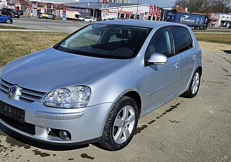 VW Golf Volkswagen 1.4 ( Unfallfrei ) navi , klima ( ohne TUV )