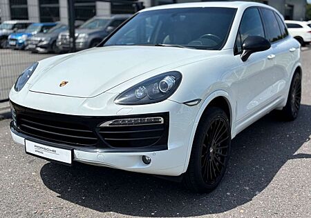 Porsche Cayenne V6 Sport Navi/Panorama/BOSE/AHK/Bi-Xenon