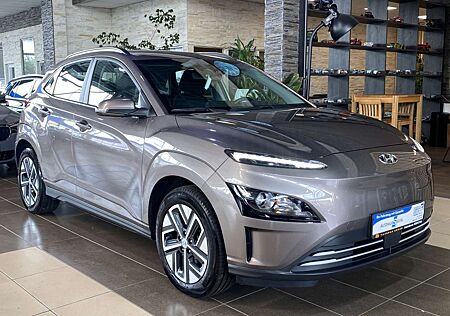 Hyundai Kona Select dig.Cockpit ACC R.Cam SHZ PDC DAB+