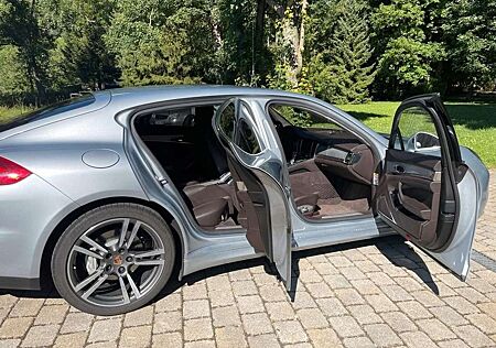 Porsche Panamera 4S Sport CHRONO+AGA*VIP-Fond*PDCC*Burme*Naturleder